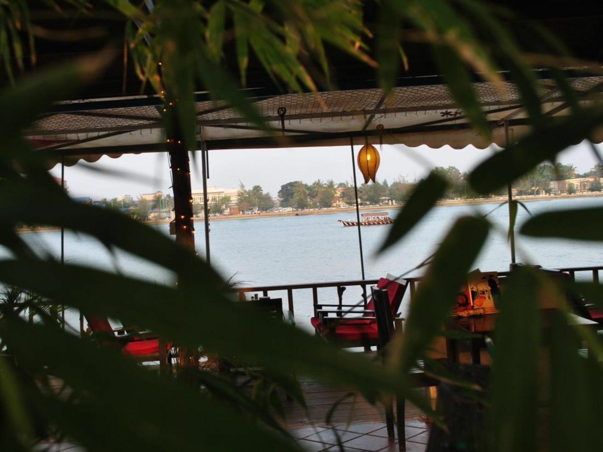 The River Lodge Kampot Eksteriør bilde